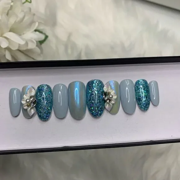 White Flowers Press On Nails | Gothic Nails | Handmade Press On Nails - Picture 2 of 9